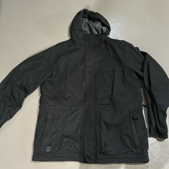 Burton Other - Men’s Burton Ski coat with hood and multiple storage pockets